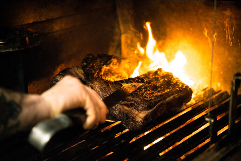 A Ponte Milvio c’è Meaters, il primo Brace Bar di Roma.