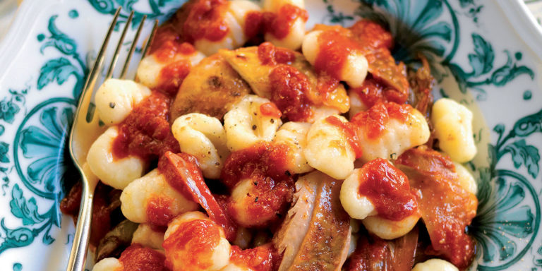 Gnocchi al sugo di faraona.