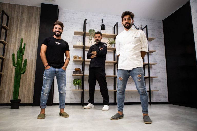 Mamò Lab, il salotto del gelato artigianale. Apre al Pigneto uno spazio dedicato non solo alla produzione del gelato, ma anche alla formazione per appassionati e professionisti.