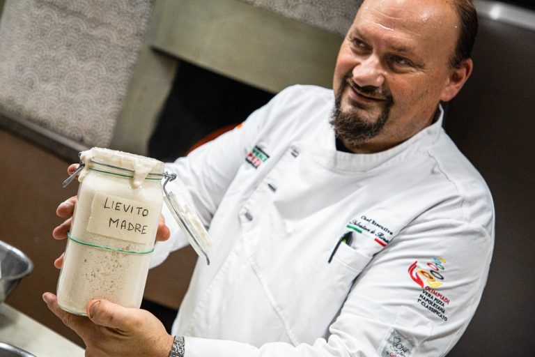 Casa de Rinaldi: nel cuore di Napoli l’alta cucina incontra il gusto della tradizione.