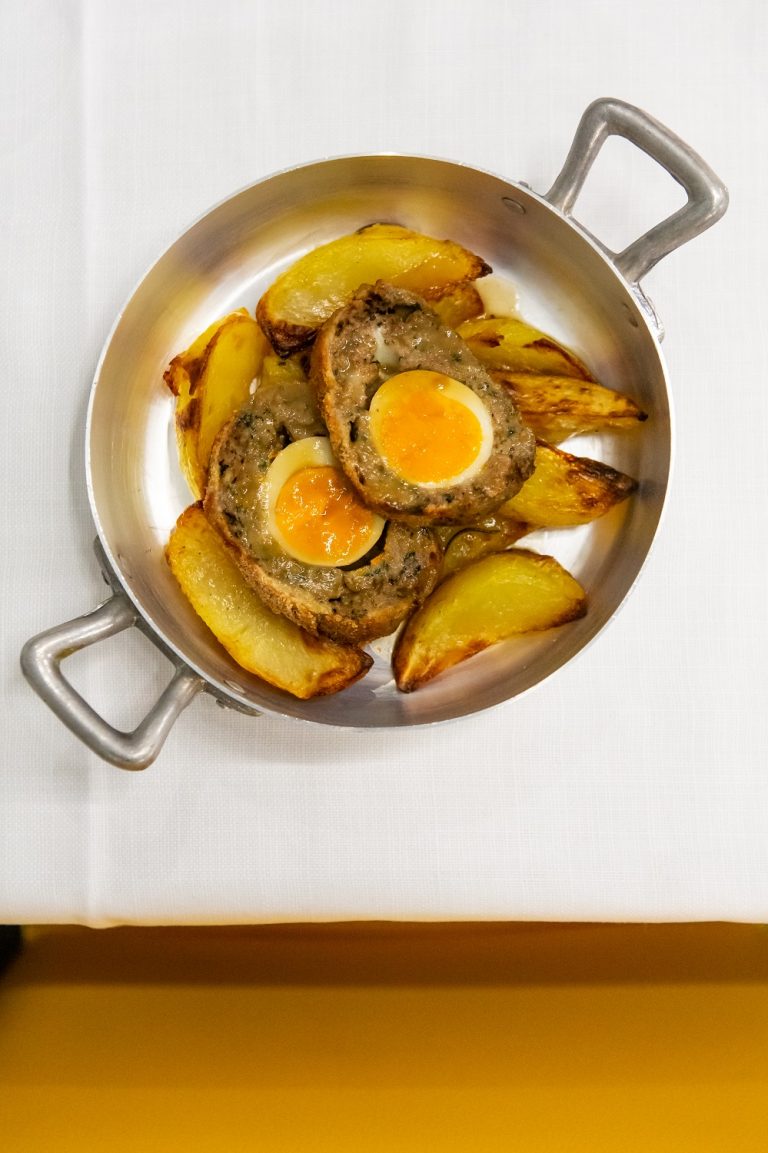 Apre a Milano, in zona Porta Venezia, il ristorante Maccheroni, cucina italiana di ispirazione casalinga.