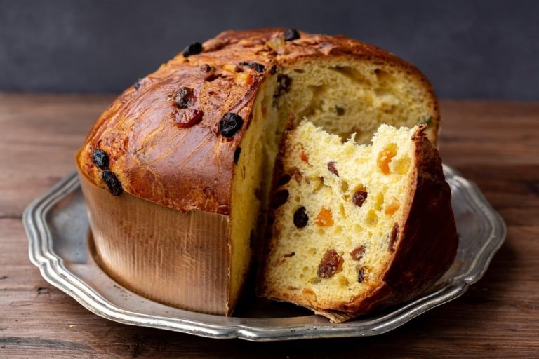 Panettone: all’interno di un mercato in contrazione, la proposta industriale arretra, mentre continua a consolidarsi la crescita dell’artigianale.