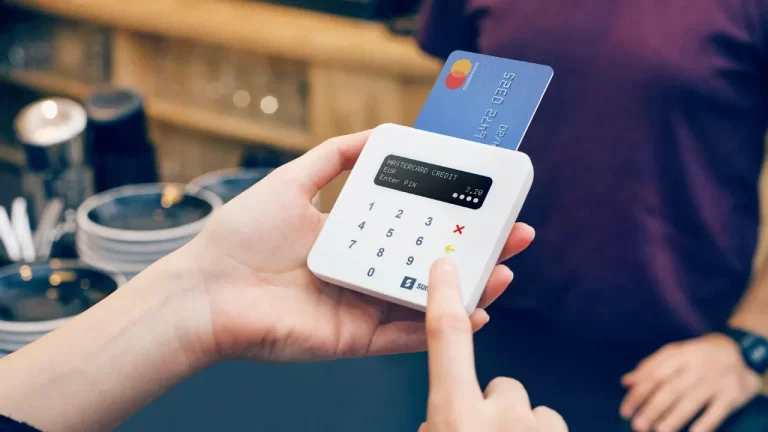 Guida all’estate cashless: viaggio tra le cucine regionali in cui pagare senza contanti .