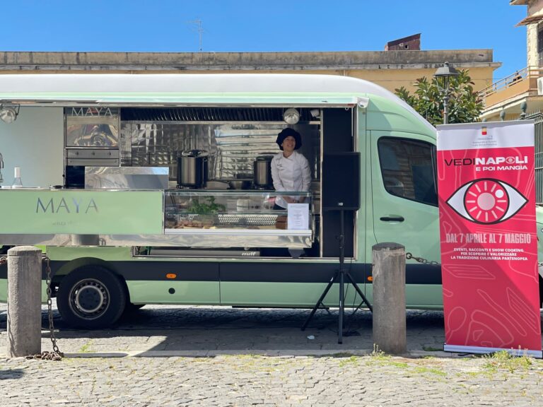 Vedi Napoli e poi mangia, presentazione martedì 26 a Palazzo San Giacomo