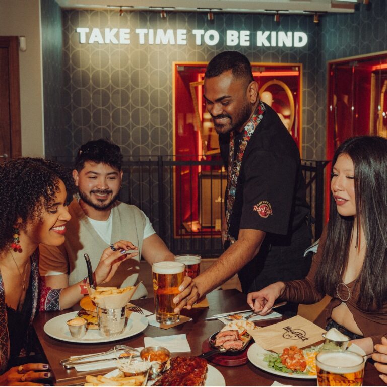 Hard Rock® Cafe Milan lancia il business lunch