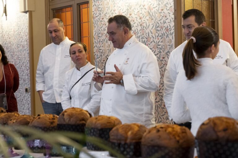 Happy Natale Happy Panettone, domenica 26 a Palazzo Castiglioni, Sal De Riso presidente di giuria