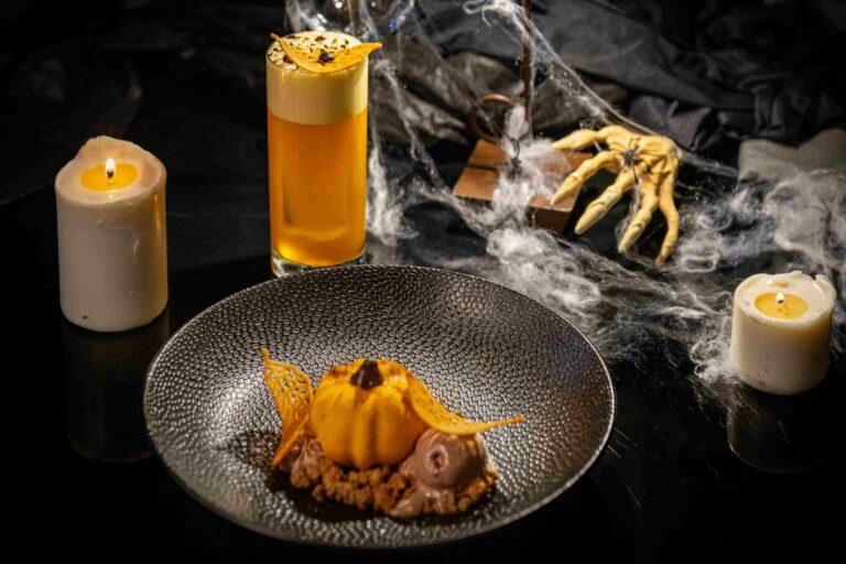 Halloween napoletano: la “cocozza” diventa un cocktail e una cheesecake